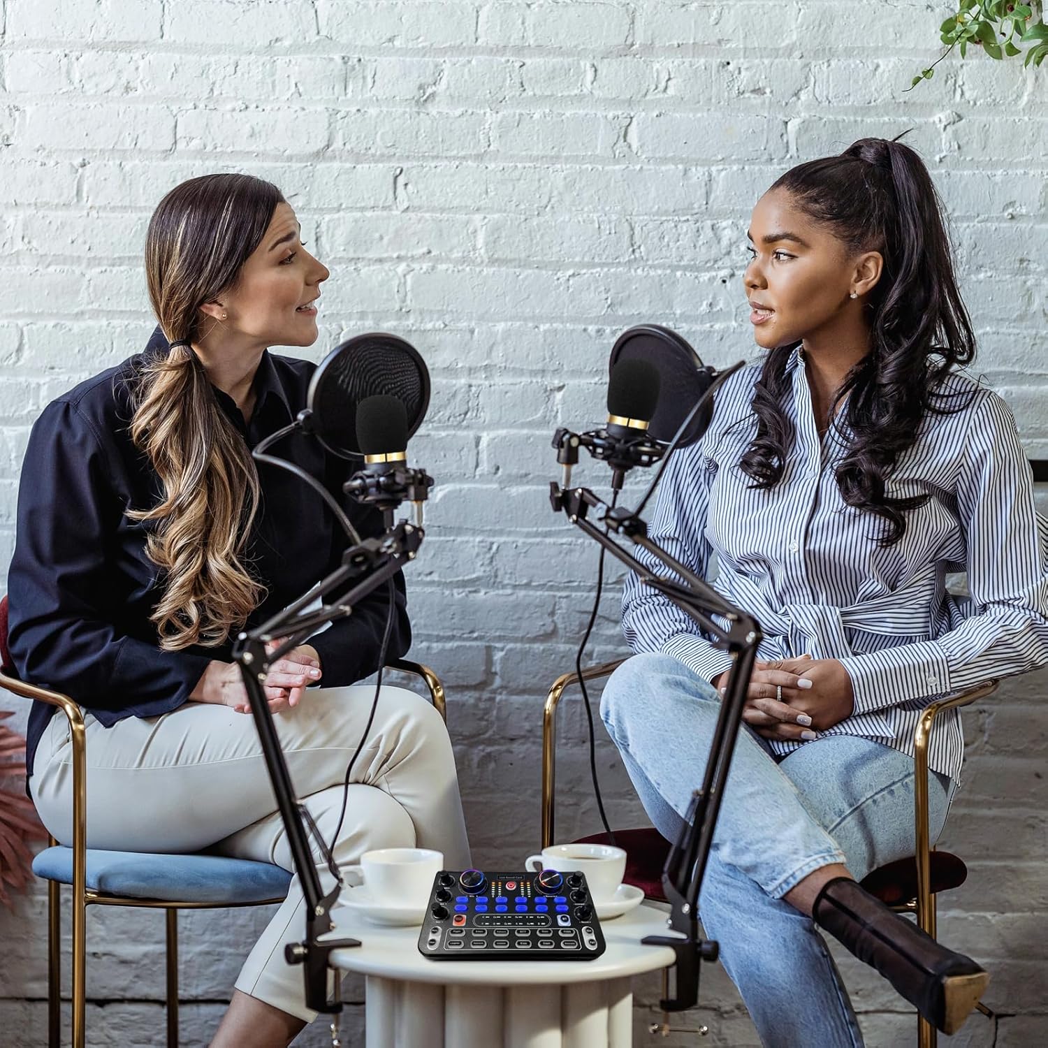 Streaming-Equipment - RUBEHOOW Mixer Kit with Live Sound Card, DJ Controller and BM800 Microphone for Live Performances, Recordings, PC and Karaoke Parties as well as Game Voices – Bild 6