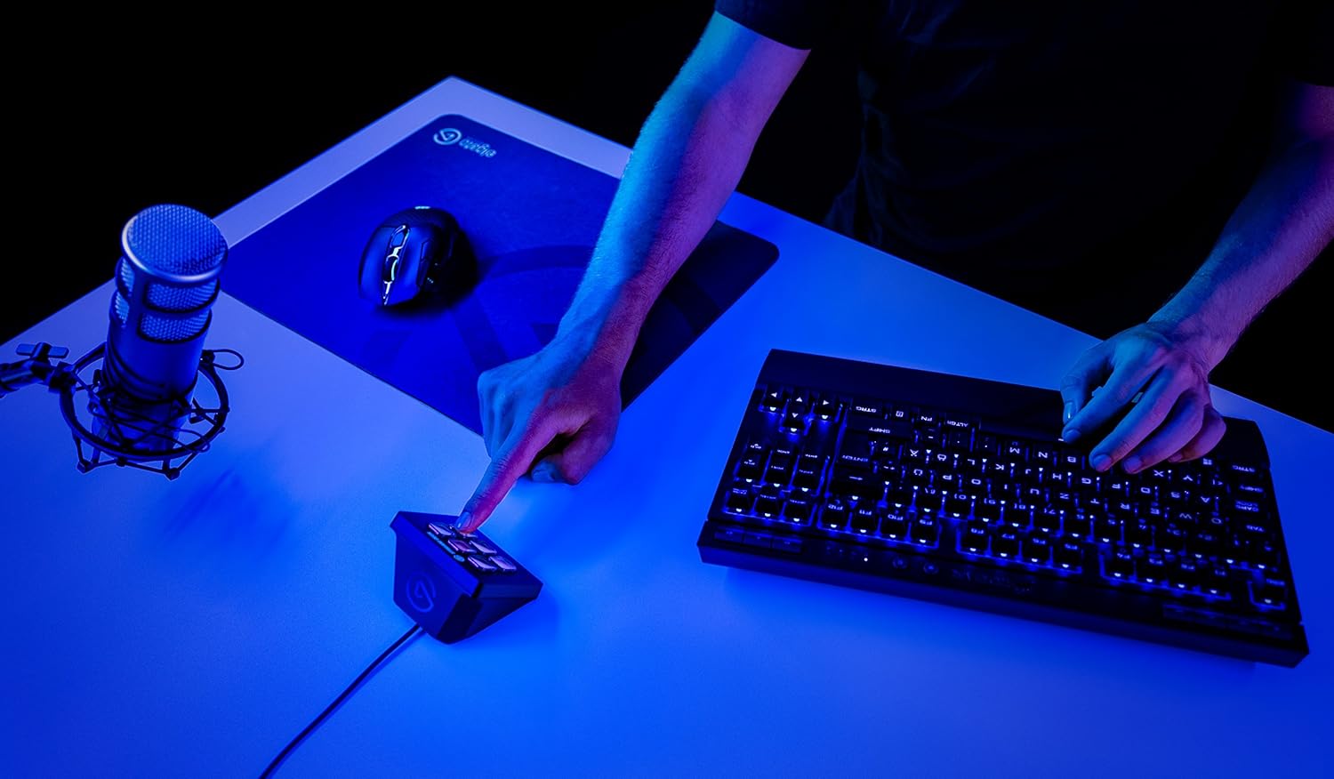 Streaming-Equipment - Elgato Stream Deck Mini - Compact Studio Controller, 6 Macro Keys, Triggering Action in Apps and Software such as OBS, Twitch, YouTube and Others for Mac and PC – Bild 2